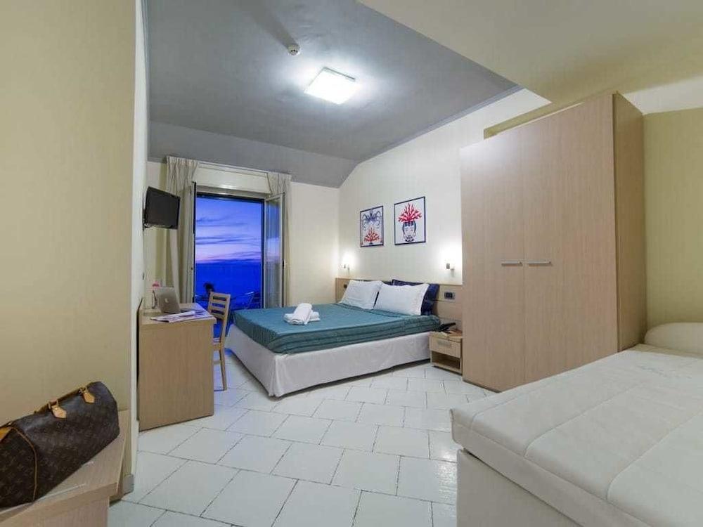 Hotel Cosmomare Пиано ди Соренто Екстериор снимка