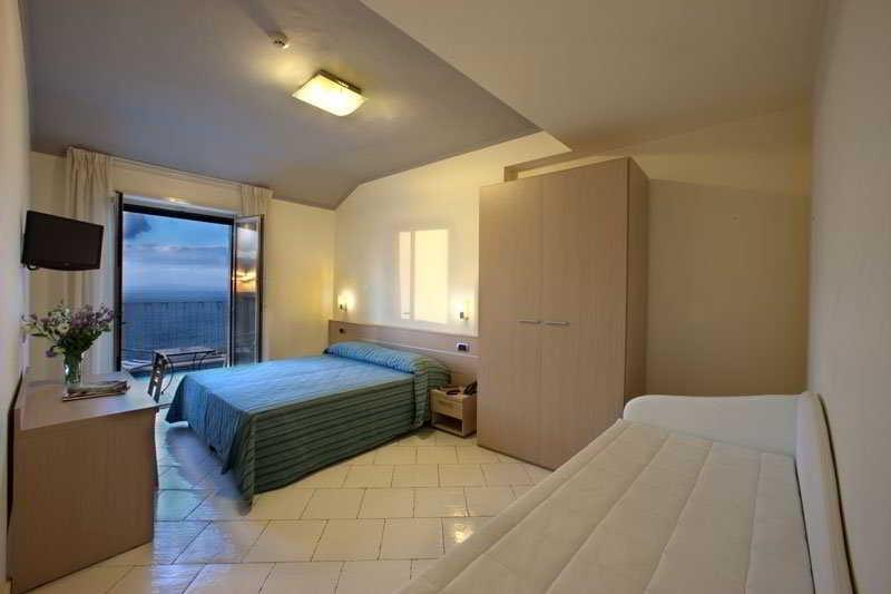 Hotel Cosmomare Пиано ди Соренто Екстериор снимка
