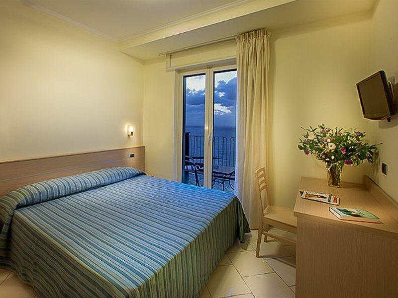 Hotel Cosmomare Пиано ди Соренто Екстериор снимка