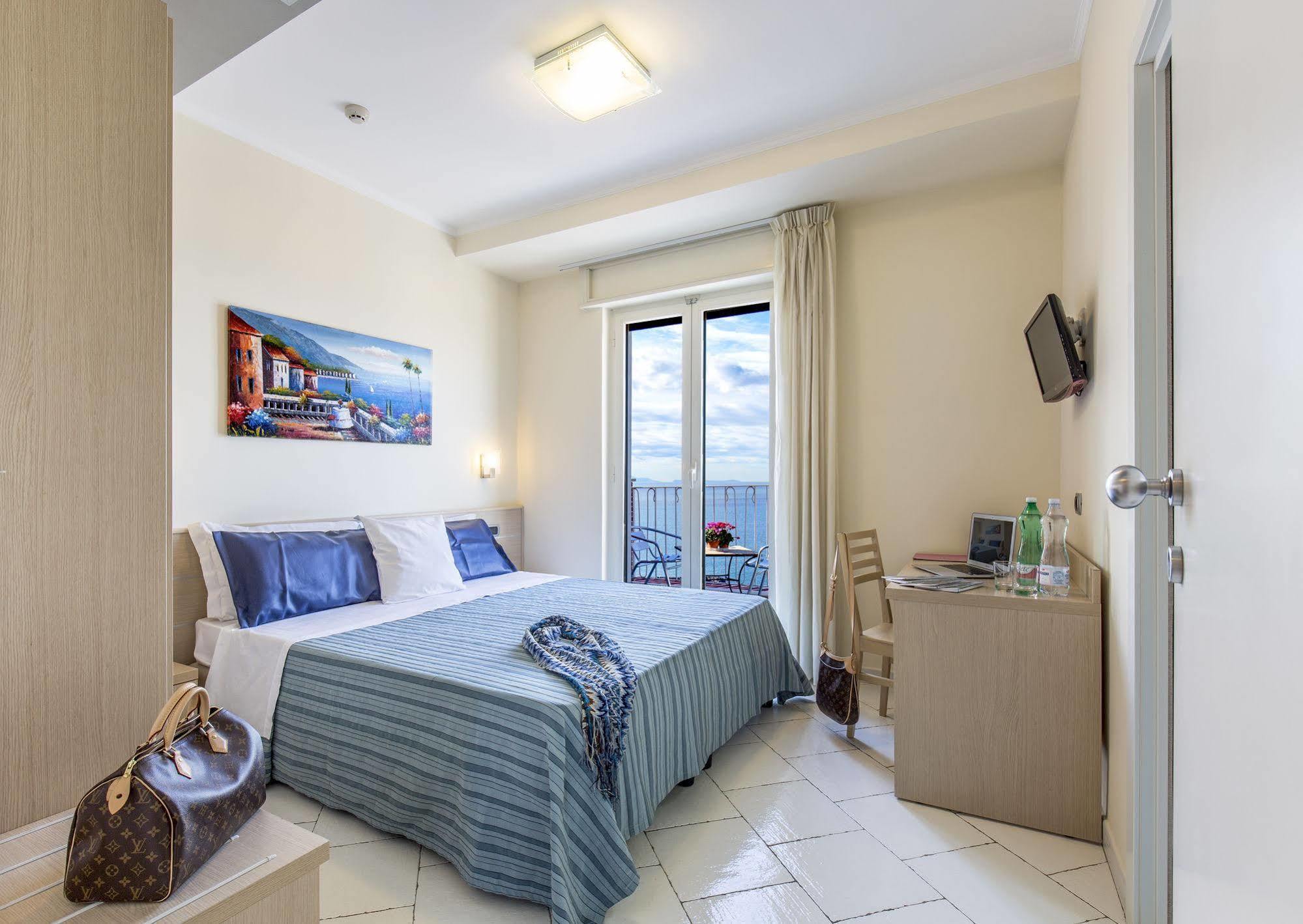 Hotel Cosmomare Пиано ди Соренто Екстериор снимка
