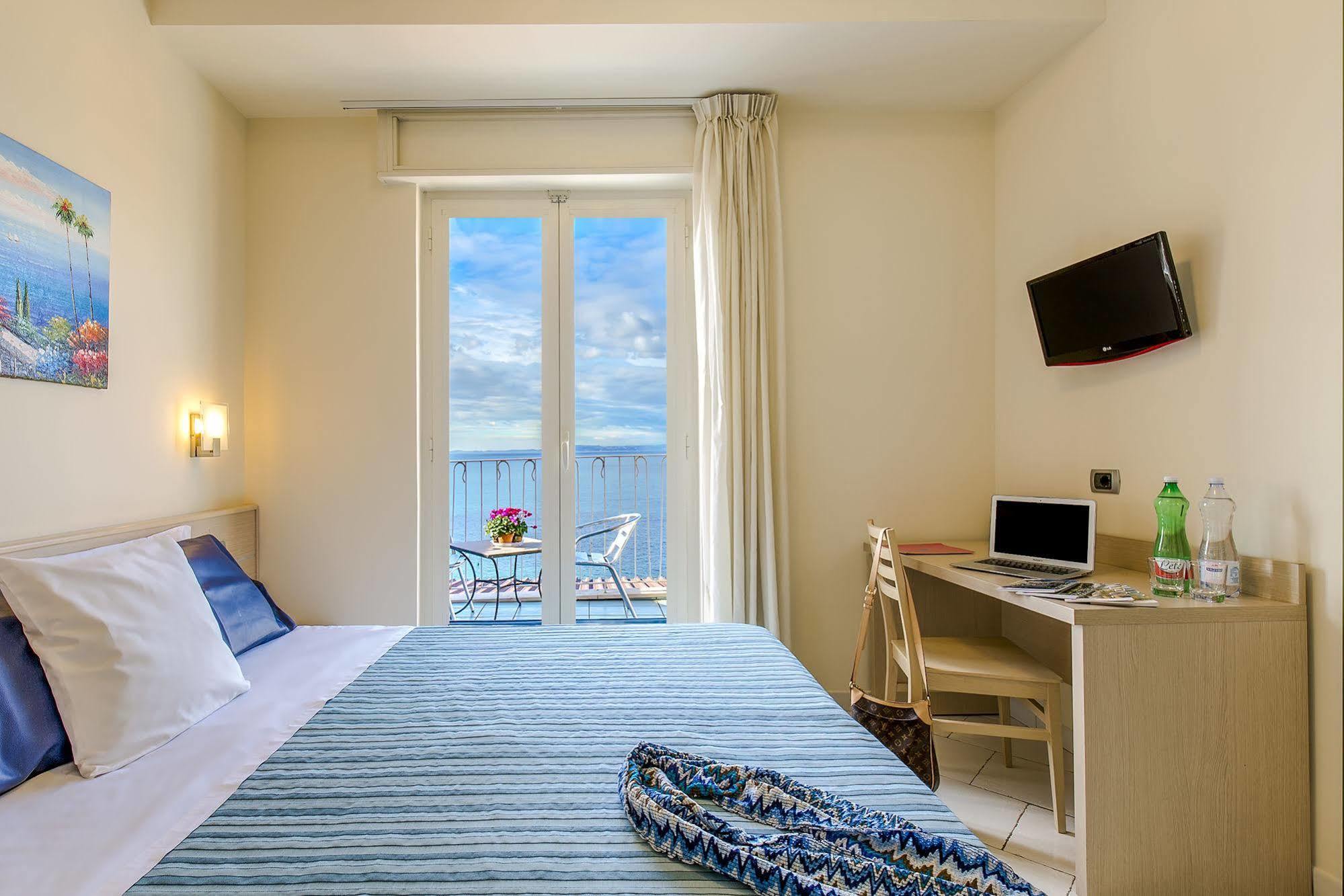 Hotel Cosmomare Пиано ди Соренто Екстериор снимка